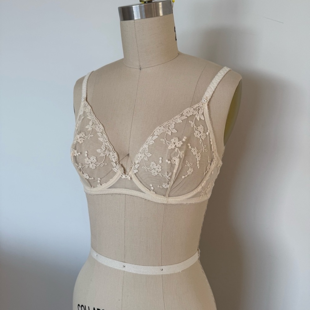 Vintage Christian Dior Intimates Lace Bra Size 34b